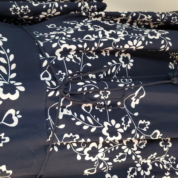 Maison Jules Cold Shoulder Dress 8 Navy White Floral - Picture 5 of 13